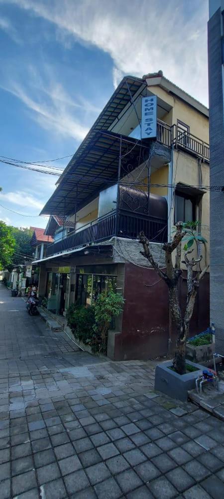 Tuban Torres Accommodation كوتا المظهر الخارجي الصورة