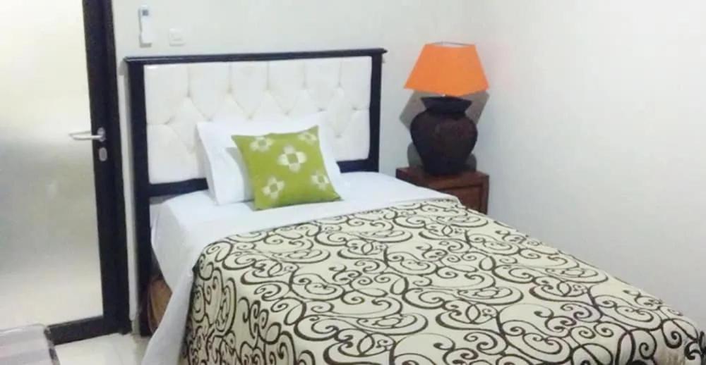 Tuban Torres Accommodation كوتا المظهر الخارجي الصورة
