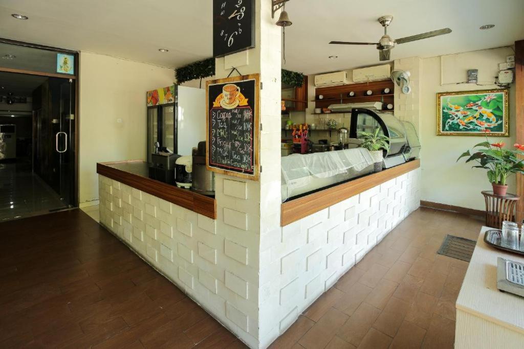 Tuban Torres Accommodation كوتا المظهر الخارجي الصورة