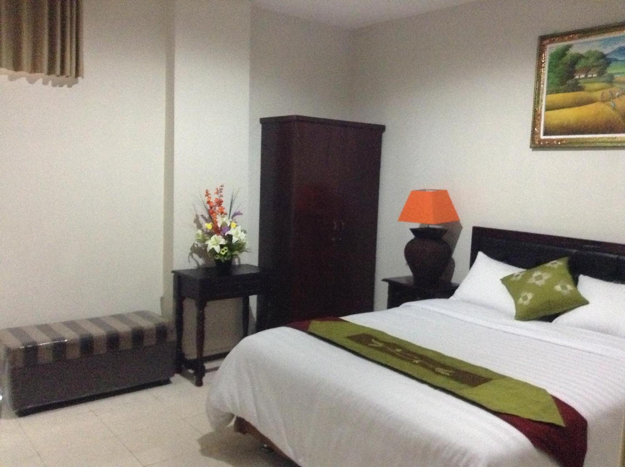 Tuban Torres Accommodation كوتا المظهر الخارجي الصورة